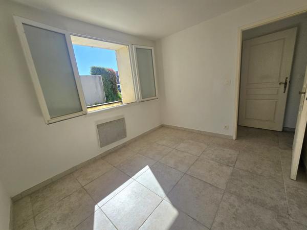 L'Isle-sur-la-Sorgue (84800) Rare: Mazet provençal du 19ème siècle de 49 m² + terrasse 27 m² – Quartier Saint-Antoine