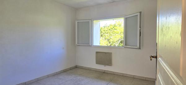 L'Isle-sur-la-Sorgue (84800) Rare: Mazet provençal du 19ème siècle de 49 m² + terrasse 27 m² – Quartier Saint-Antoine