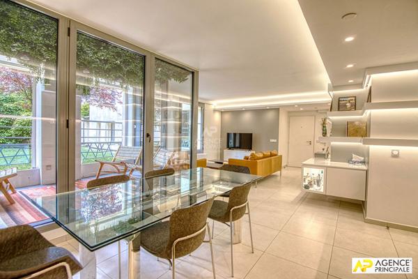 Versailles Montreuil Appartement 4 pièces 87.82 m² carrez + loggia de 6.47 m² et double box 740 000 € **  - Référence  28106