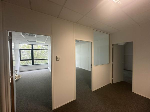 BUREAUX à LOUER de 202.97 m²