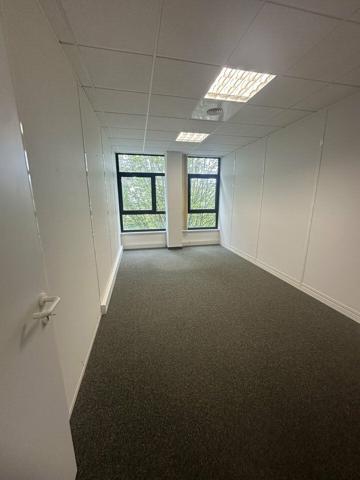 BUREAUX à LOUER de 202.97 m²
