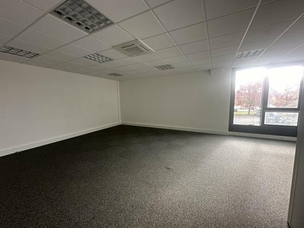 BUREAUX à LOUER de 202.97 m²
