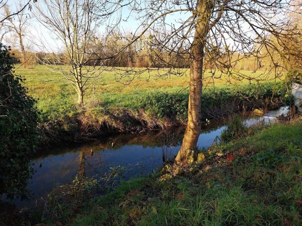 Terrain à PONS, 17800 - 699m²