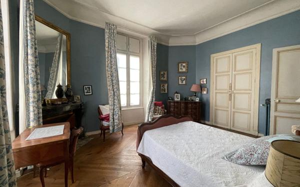 Maison à vendre    10 pièces •  Carcassonne