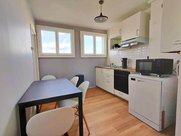 Chambres à louer dans un appartement T4 situé avenue des Mazades