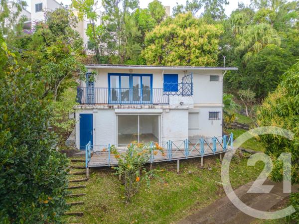 Maison à vendre  15 pièces - 478,41 m2 ST DENIS - 974