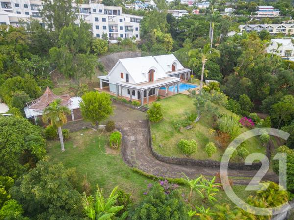 Maison à vendre  15 pièces - 478,41 m2 ST DENIS - 974