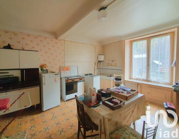 Maison 9 pièces de 253 m² à Jussey (70500)