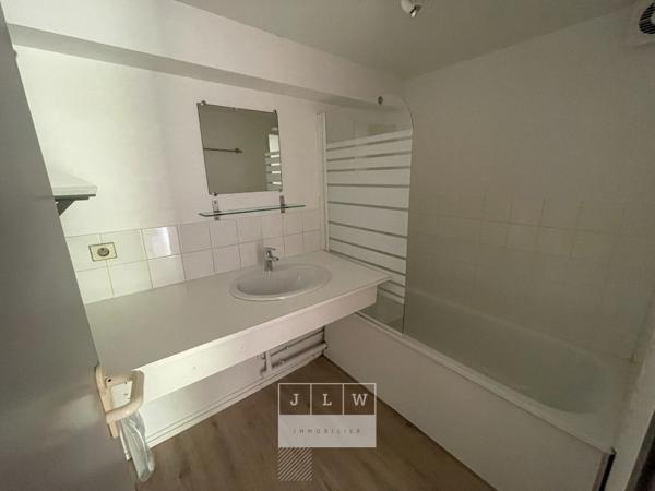 YIY-JM63 - T1b non meublé - Duplex - Jardin