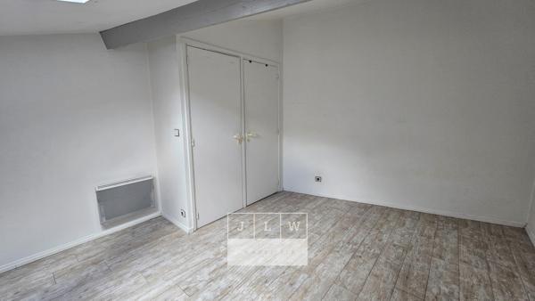 YIY-JM63 - T1b non meublé - Duplex - Jardin