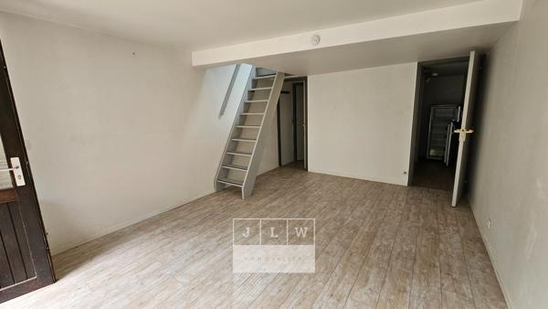 YIY-JM63 - T1b non meublé - Duplex - Jardin