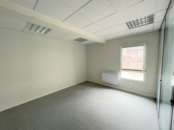 TOURS HYPER CENTRE JEAN JAURES BUREAUX A LOUER 137 M² 3 PARKINGS