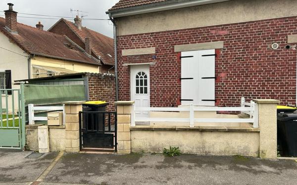 Maison à louer    2 pièces •  Chauny