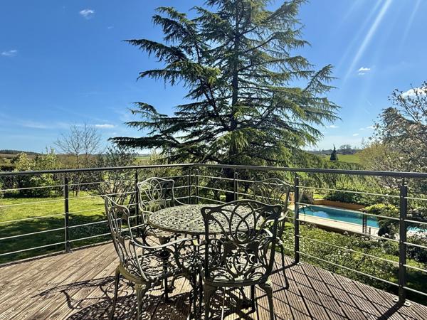 Castelsagrat (82400) CASTELSAGRAT Maison avec 5 chambres, gite, dependants, 3 hectares et piscine