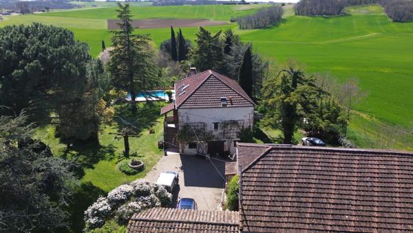 Castelsagrat (82400) CASTELSAGRAT Maison avec 5 chambres, gite, dependants, 3 hectares et piscine