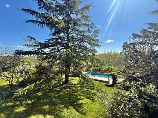 Castelsagrat (82400) CASTELSAGRAT Maison avec 5 chambres, gite, dependants, 3 hectares et piscine