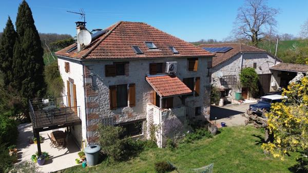 Castelsagrat (82400) CASTELSAGRAT Maison avec 5 chambres, gite, dependants, 3 hectares et piscine