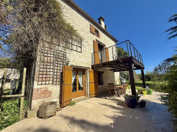 Castelsagrat (82400) CASTELSAGRAT Maison avec 5 chambres, gite, dependants, 3 hectares et piscine
