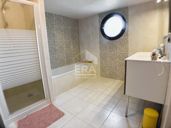Maison à vendre T7 - Vineuil -  Récente, bien entretenue, 5 Chbs + mezz, grd garage.