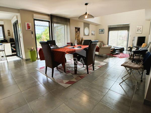 Maison à vendre T7 - Vineuil -  Récente, bien entretenue, 5 Chbs + mezz, grd garage.
