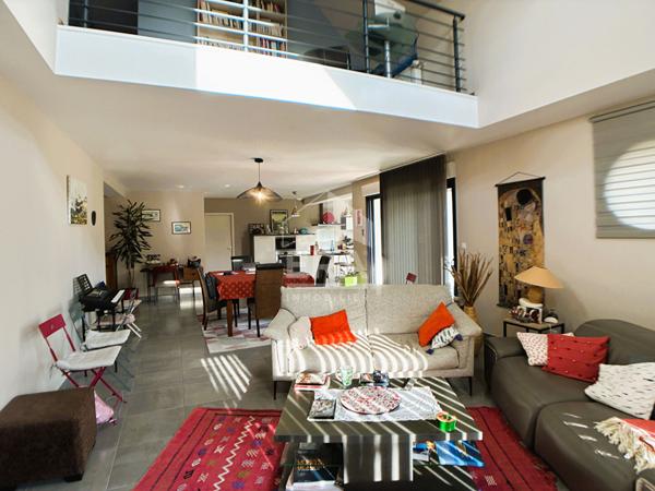 Maison à vendre T7 - Vineuil -  Récente, bien entretenue, 5 Chbs + mezz, grd garage.