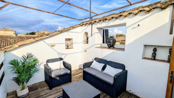 Grande maison de village avec terrasse