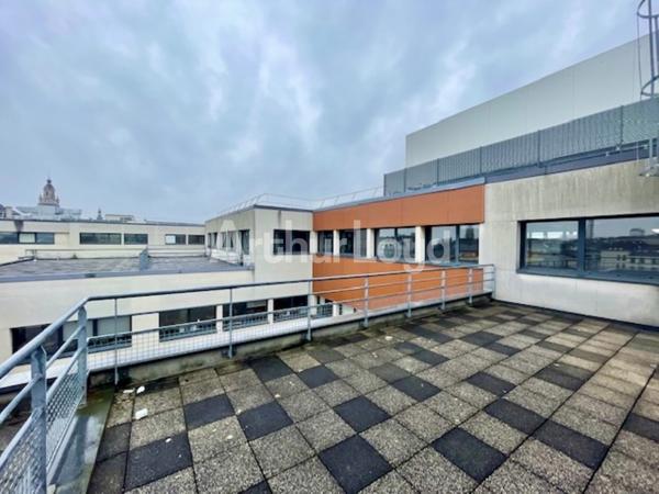 Bureaux à louer Lille - plateau avec terrasses au coeur d'un immeuble rénové proche du centre-ville