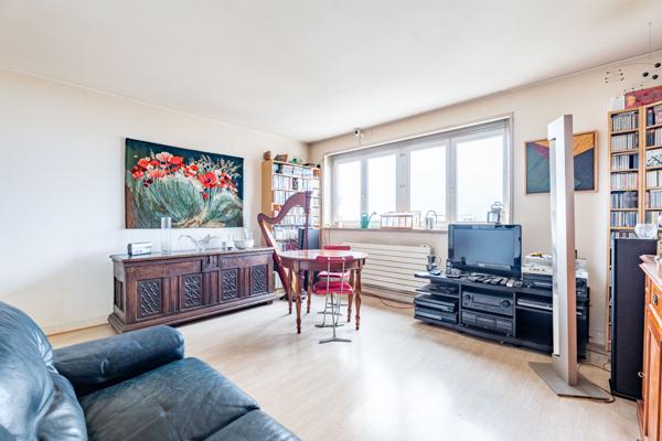 Clichy - Bel appartement 3 pièces 2 chambres - Etage élevé avec parking