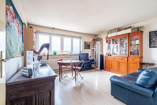 Clichy - Bel appartement 3 pièces 2 chambres - Etage élevé avec parking