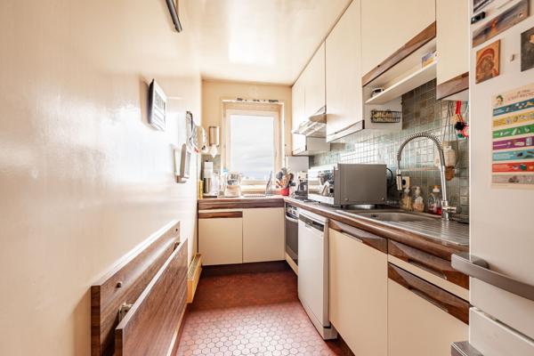 Clichy - Bel appartement 3 pièces 2 chambres - Etage élevé avec parking