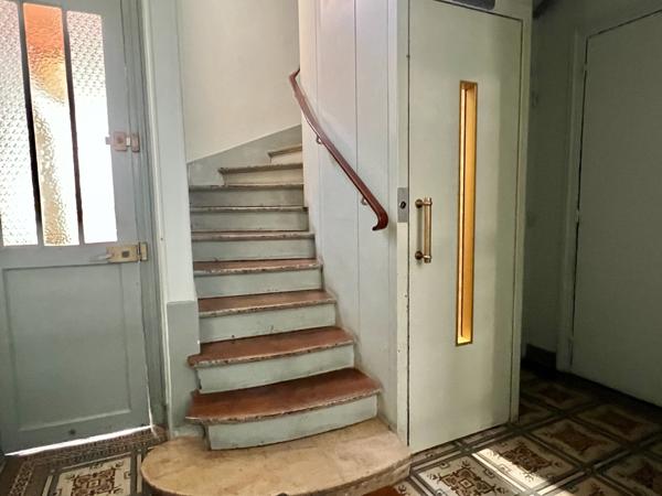 Beau trois pièces au pied du métro