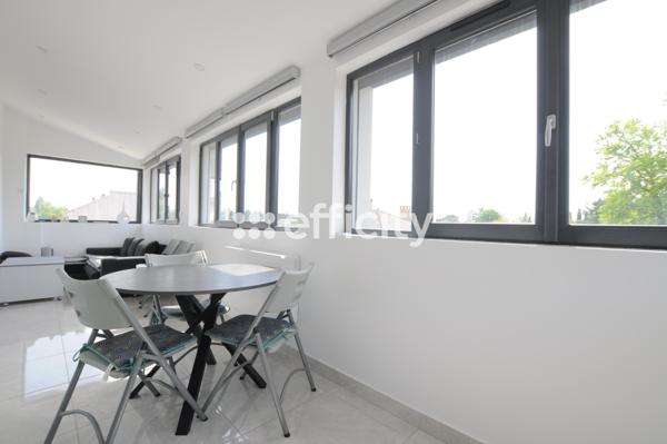 Maison
         8 pièces
        - 240 m² 540 000 € *