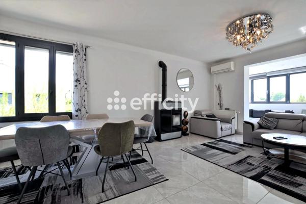 Maison
         8 pièces
        - 240 m² 540 000 € *