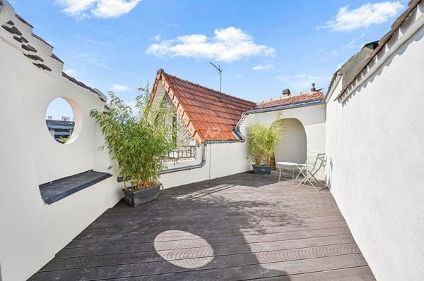 Maison de ville à Nanterre 109 m² (89 m² carrez)-IDEAL PROFESSION LIBERALE 599 000 € **  - Référence  15431