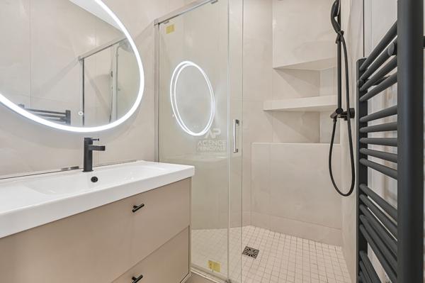 Maison de ville à Nanterre 109 m² (89 m² carrez)-IDEAL PROFESSION LIBERALE 599 000 € **  - Référence  15431