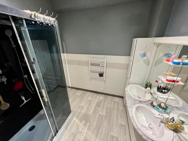 MAISON DE VILLAGE T5 avec terrasse de toit