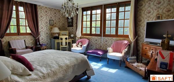 Demeure de caractère, toutes commodités à pied