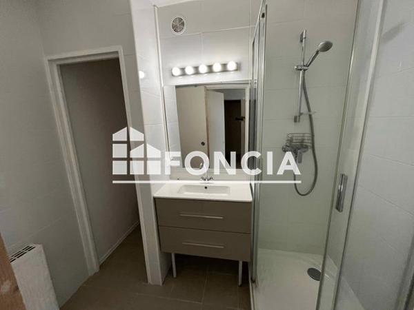 Location Studio 32.83 m² - FONTAINES 'A' Tours 37200