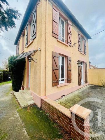 Maison à vendre  5 pièces - 86 m 2   MONTDIDIER  - 80