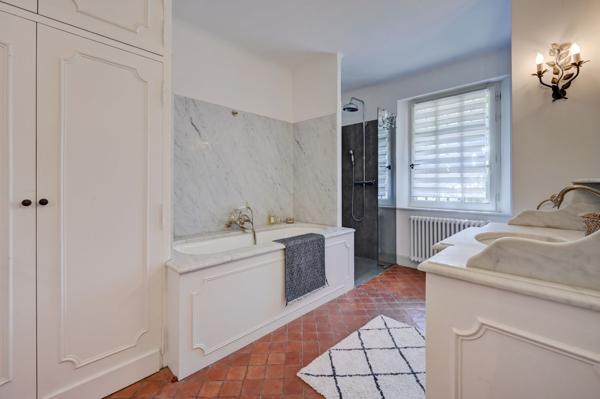Location Maison de luxe Aix-en-Provence 7 Pièces 223 m²