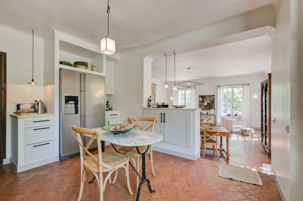 Location Maison de luxe Aix-en-Provence 7 Pièces 223 m²