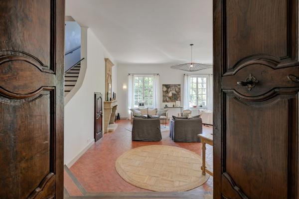 Location Maison de luxe Aix-en-Provence 7 Pièces 223 m²