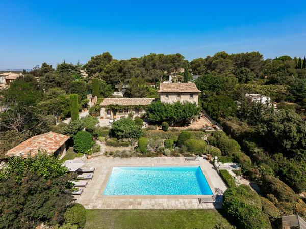 Location Maison de luxe Aix-en-Provence 7 Pièces 223 m²