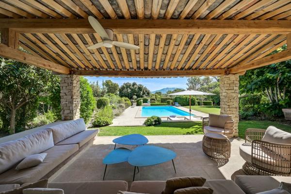 Location Maison de luxe Aix-en-Provence 7 Pièces 223 m²