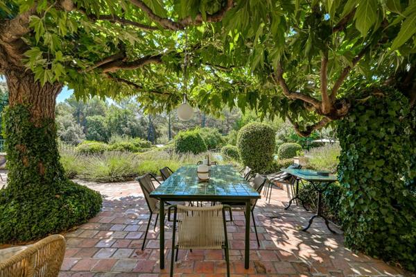 Location Maison de luxe Aix-en-Provence 7 Pièces 223 m²