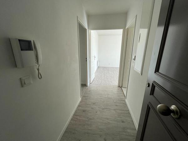 28230 Appartement Epernon 61 m2 parking balcon