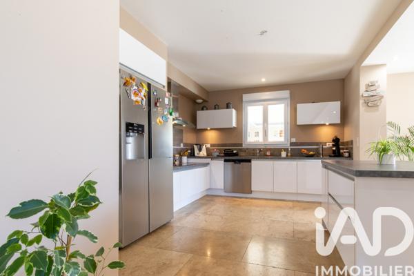 Maison à vendre 11 pièces 275 m² Aubignan