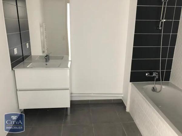 Appartement à louer 3 pièces 72.74m²