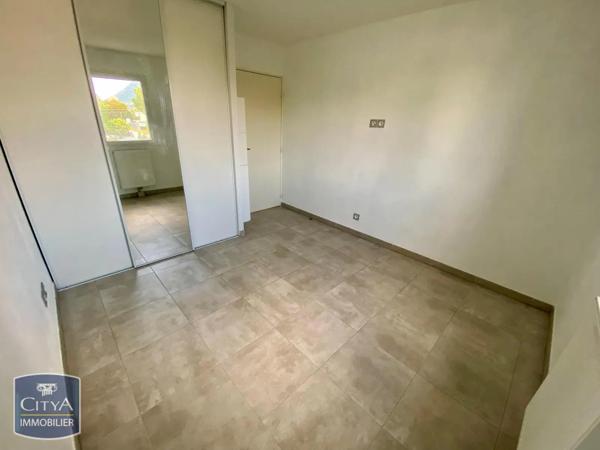Appartement à louer 3 pièces 53.19m² Toulon (83000)