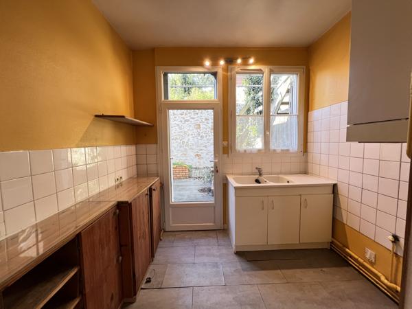 Maison
                                                                                                                                                                                                                                                                                                                        3 pièce(s)                                                                                                                                                                                                          2 chambre(s)                                                                                                                                                                                                          80  m²